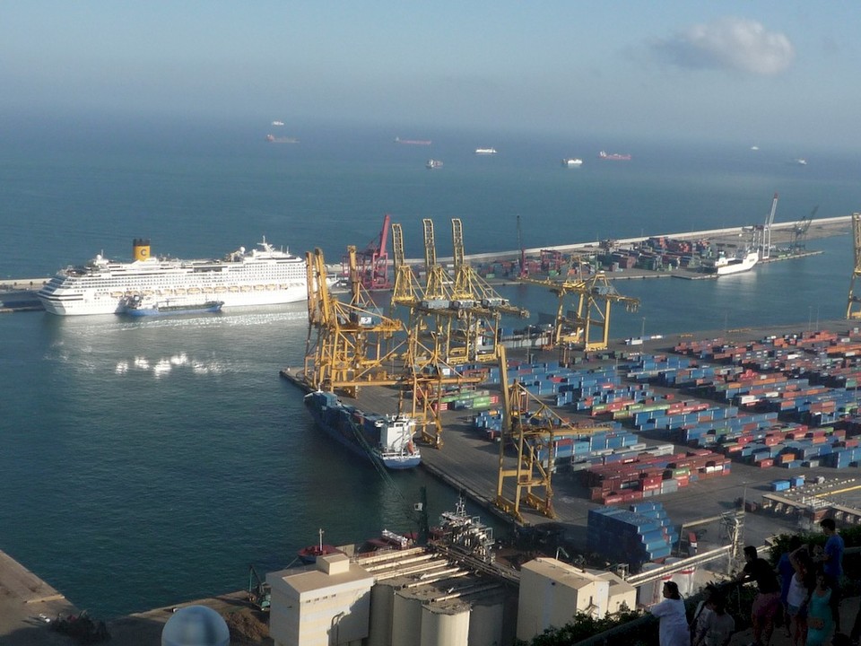 Vue du belvédère sur le port de Barcelone