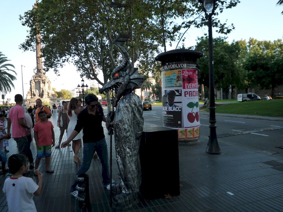 Statue humaine sur la Rambla